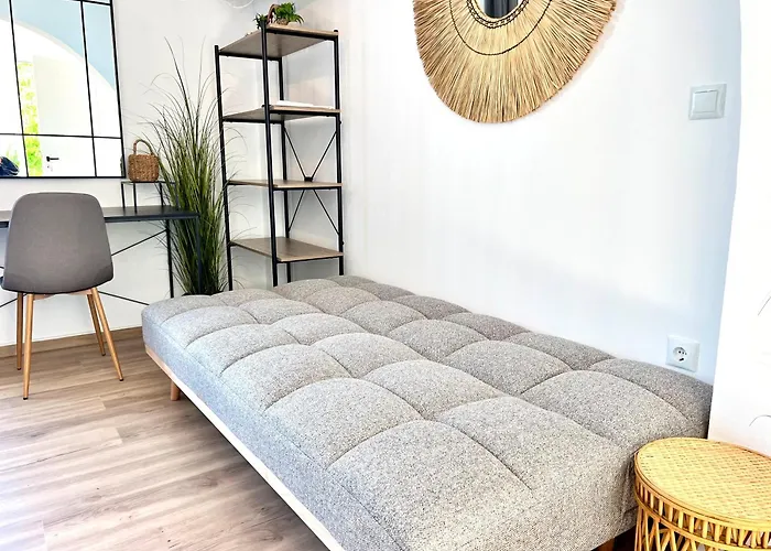 Aeolian Blu 8 * Páros