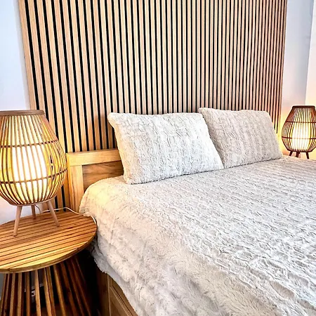 Aeolian Blu 8 Páros