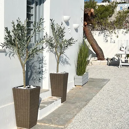 Aeolian Blu 8 * Parikia (Paros)