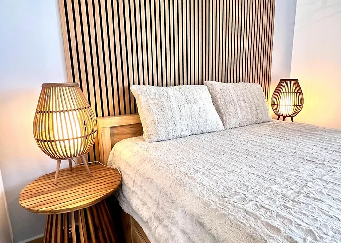 Aeolian Blu 8 Páros